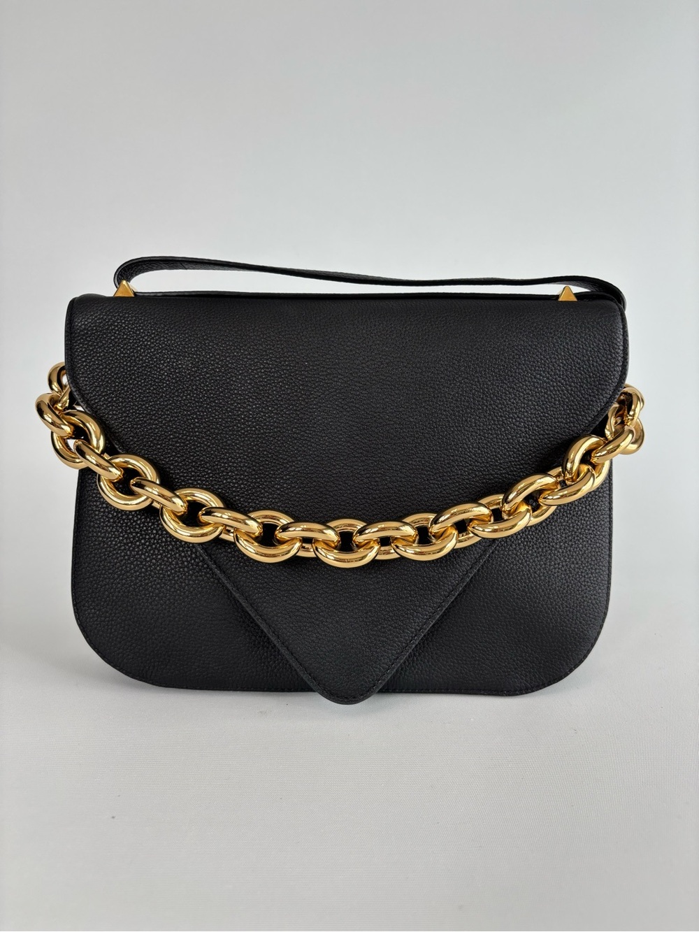 Bottega Veneta Mount Envelope Bag Black Pebbled Leather Gold Chain Authentic